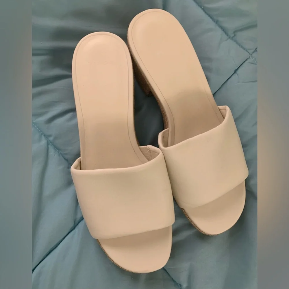 Vince Cream Mules - Picture 2 of 4